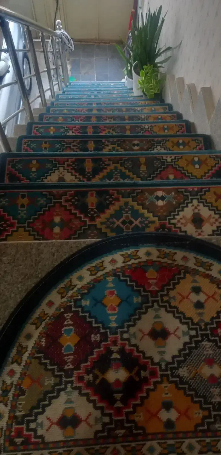 فرش رو پله ایی|گلیم، جاجیم، گبه|رشت, پیرکلاچای|دیوار