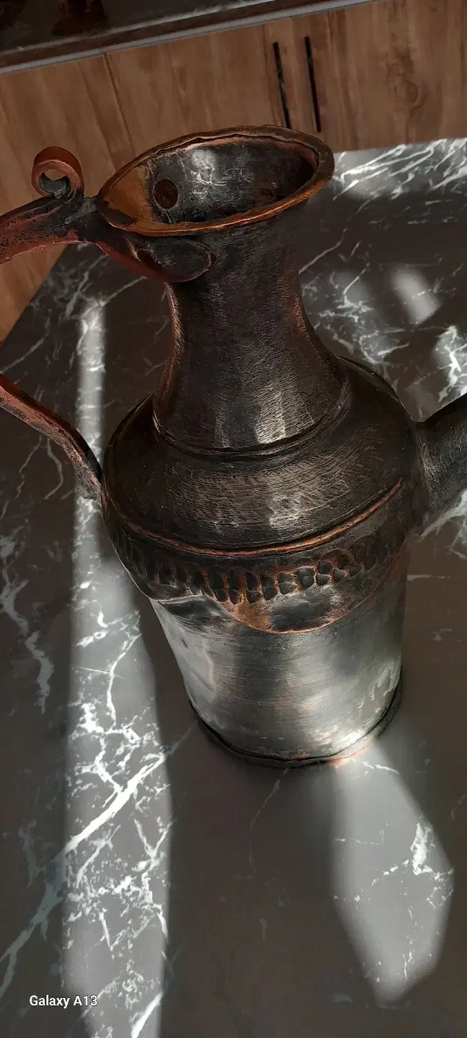 آفتابه مسی|کلکسیون اشیاء عتیقه|زنجان, |دیوار