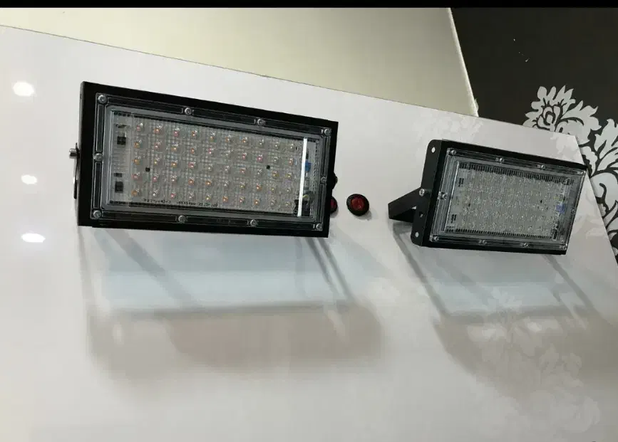 پرژکتور ۵۰ وات|لامپ و چراغ|اراک, |دیوار