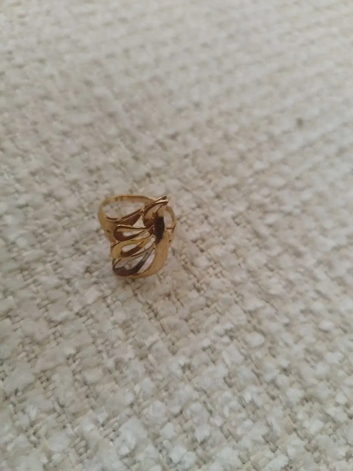 انگشتر طلا دو گرم فقط سه درصد|جواهرات|نسیم‌شهر, |دیوار