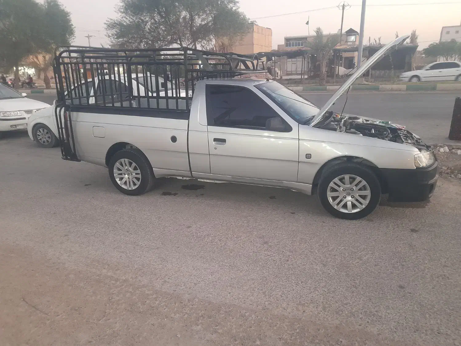 اریسان ۴۰۲|خودرو سواری و وانت|بندر امام خمینی, |دیوار