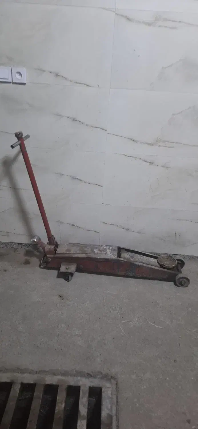 ابزار آلات مکانیکی و تعویض روغنی|ابزارآلات|پیشوا, |دیوار