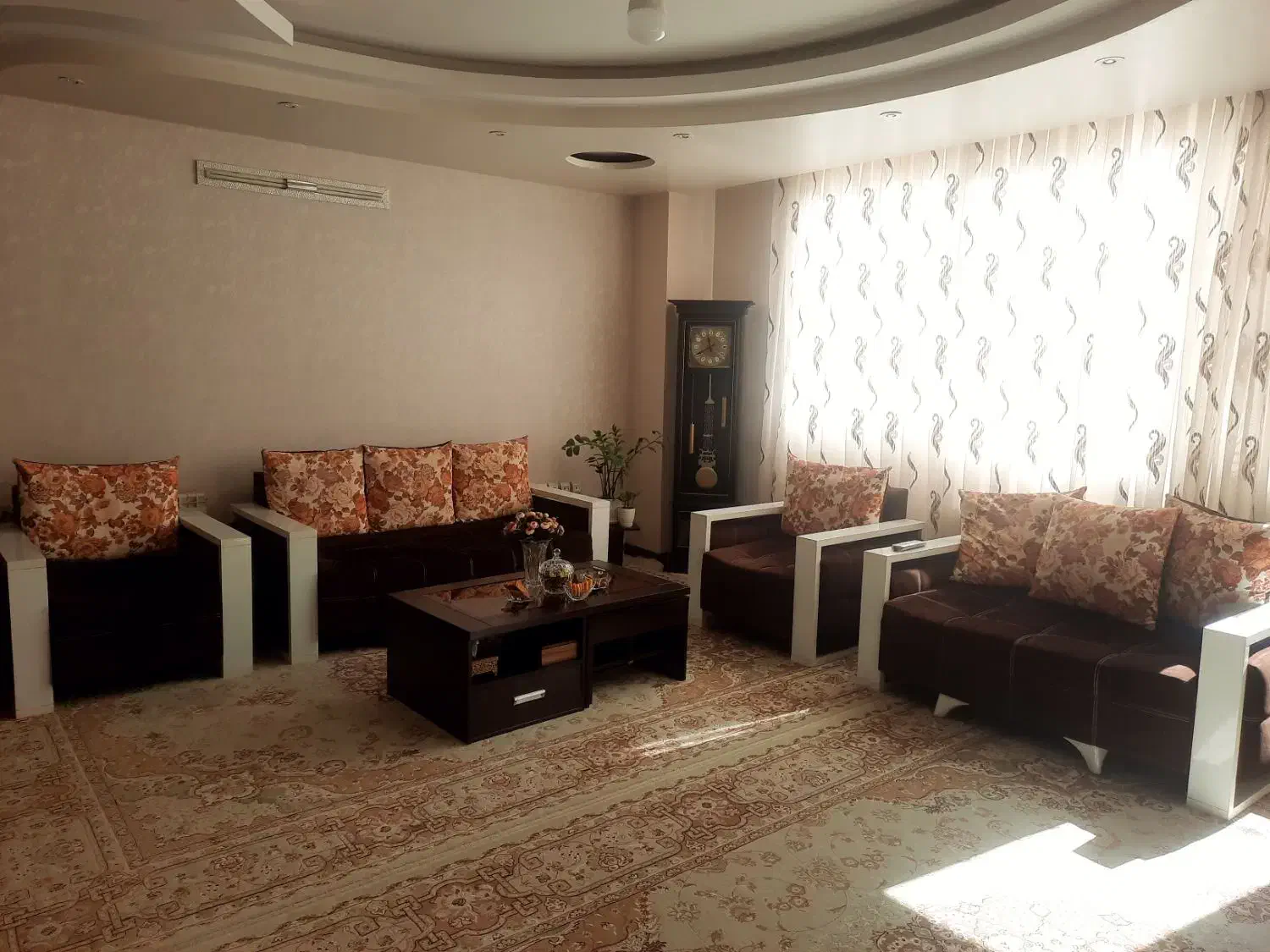 مبل راحتی|مبلمان خانگی و میز عسلی|اصفهان, شهرک میلاد|دیوار