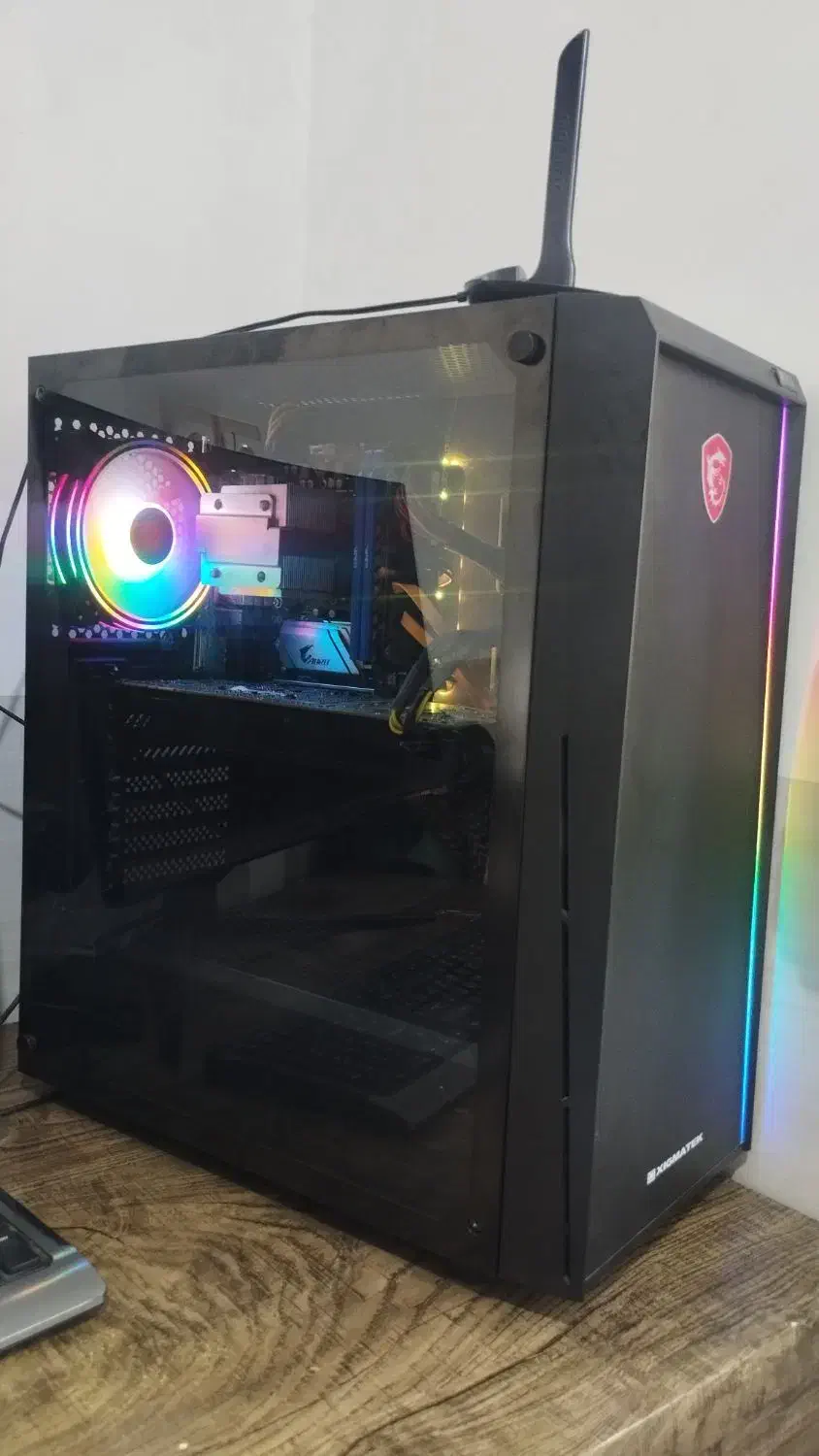 کیس و مانیتور خمیده حرفه‌ای برای گیم و طراحی|رایانه رومیزی|بوکان, |دیوار