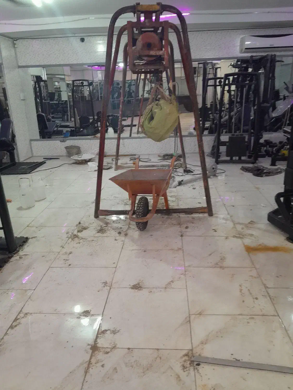 چاه کن و تخریب ساختمان اتباع هستم بامدارک کامل|خدمات پیشه و مهارت|تهران, تهرانسر مرکزی|دیوار