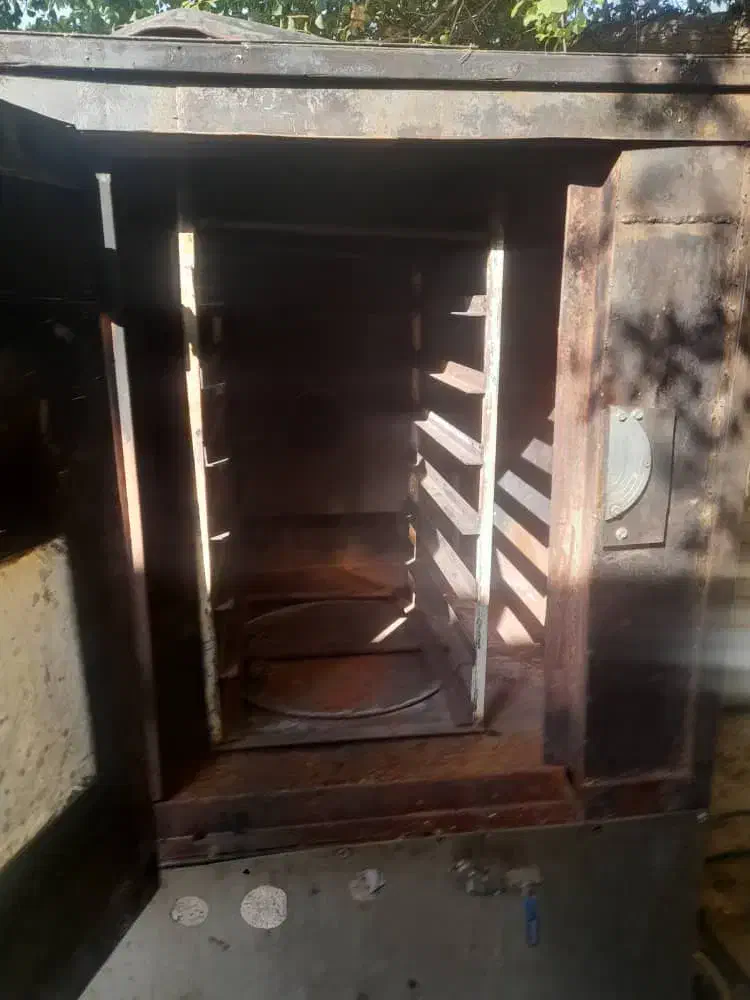 فر و یک عداد ویترین و فن|اجاق گاز و لوازم برقی پخت‌وپز|اهواز, زردشت|دیوار