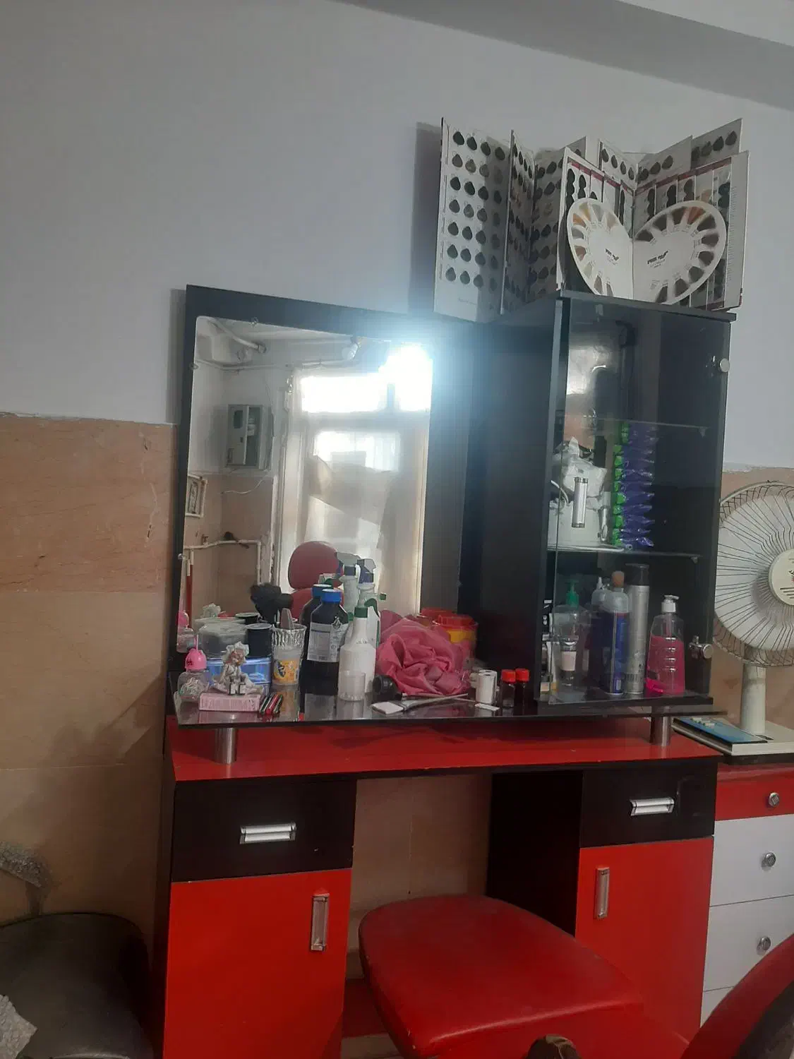 وسایل ارایشگاه|آرایشگاه و سالنهای زیبایی|محمدشهر, محمدشهر|دیوار