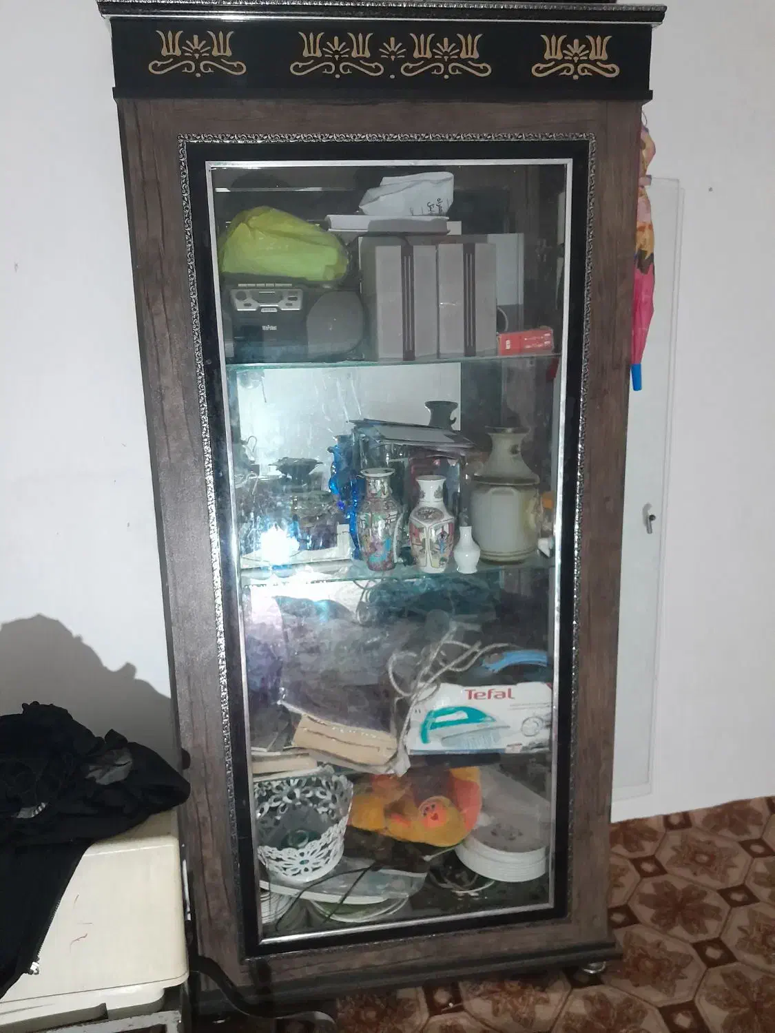 ویترین دحدنوعروس به علت جابجایی سالم به می رسد|بوفه، ویترین، کنسول|ابریشم, |دیوار