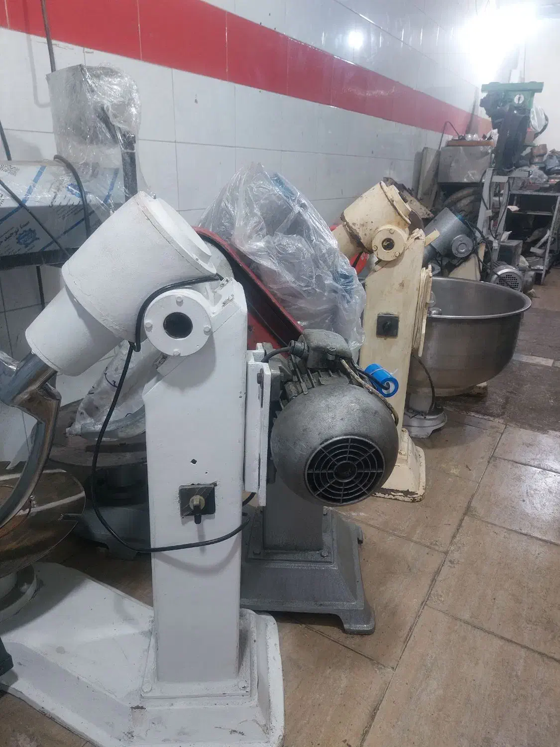 خمیرگیروابزارآلات پخت نان|فروشگاه و مغازه|رشت, نیروی دریایی|دیوار