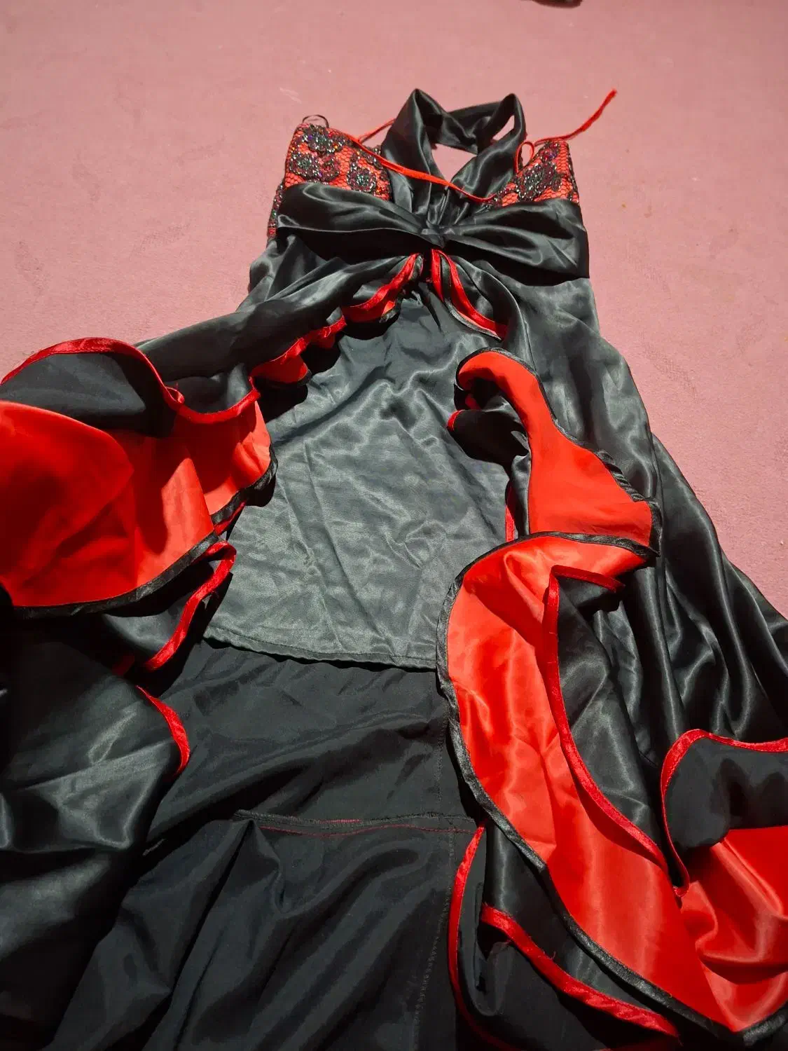 لباس مجلسی و بارانی|لباس|باسمنج, |دیوار