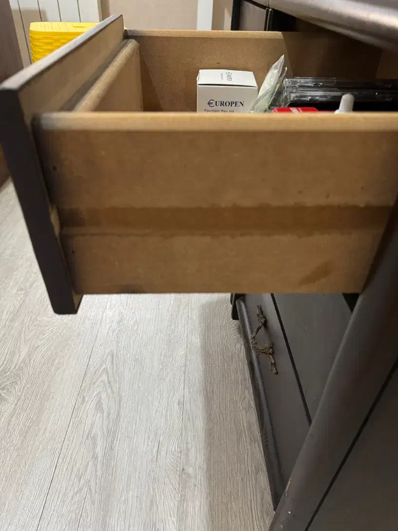 دو عدد کنسول کشویی|بوفه، ویترین، کنسول|رشت, دیلمان|دیوار