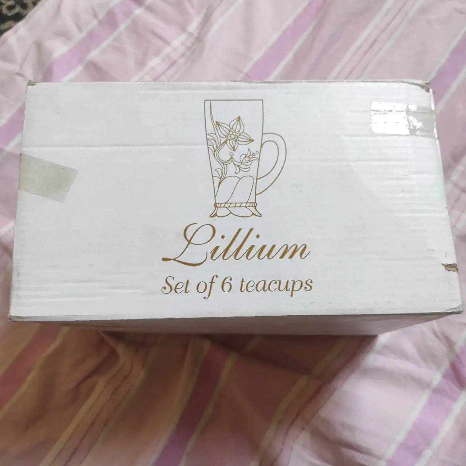 استکان خارجی وفنجان وقندون زرین|ظروف سرو و پذیرایی|اندیشه, شهرک کوثر|دیوار