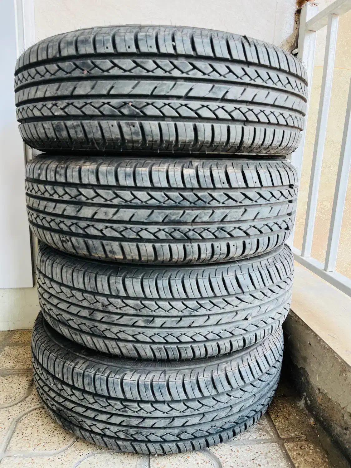 لاستیک ۱۸۵/۶۵/۱۵ و لوازم 206|قطعات یدکی و لوازم جانبی|شیراز, دلجو|دیوار