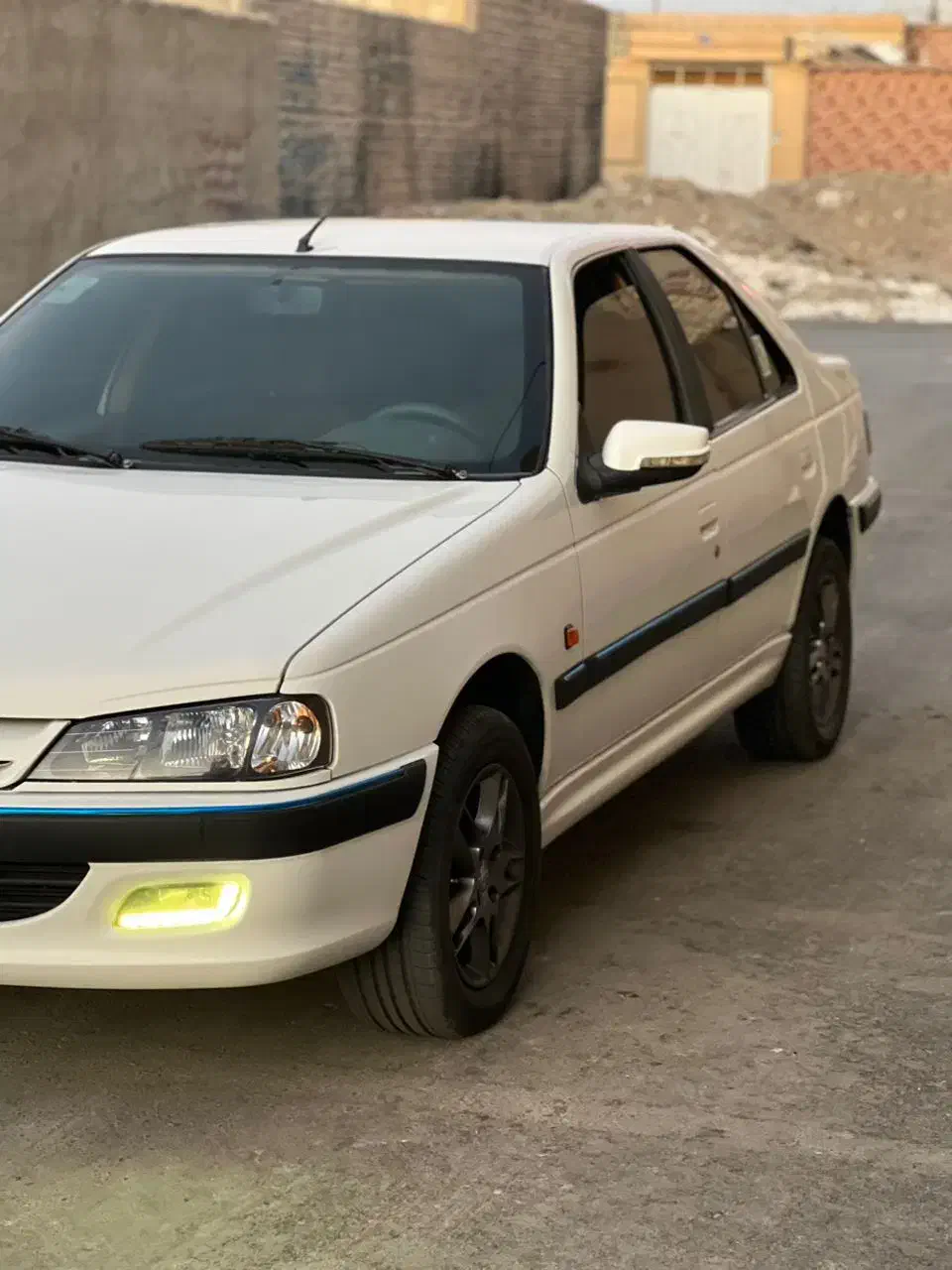 پژو پارس مدل ۹۳ در حد خشک|خودرو سواری و وانت|زابل, |دیوار