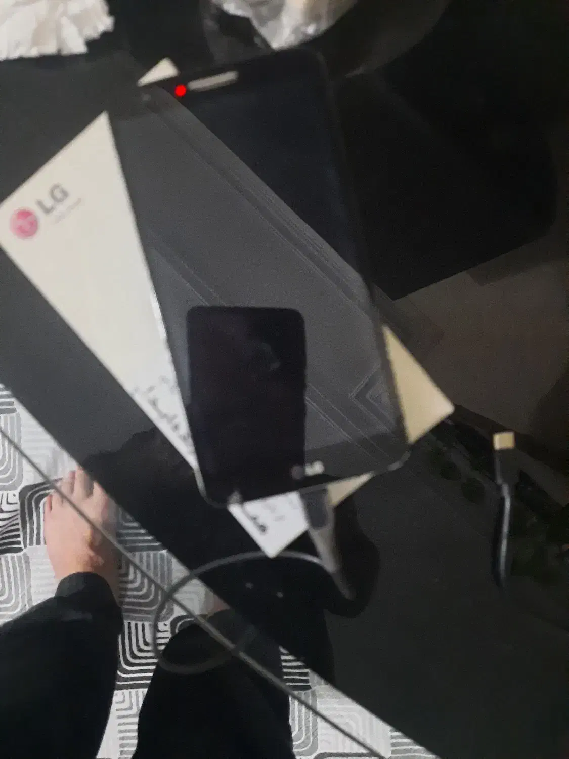 گوشی ال جی صفحه سوخته بقیه اجزا سالمه قیمت توافقی|موبایل|ری, علایین|دیوار