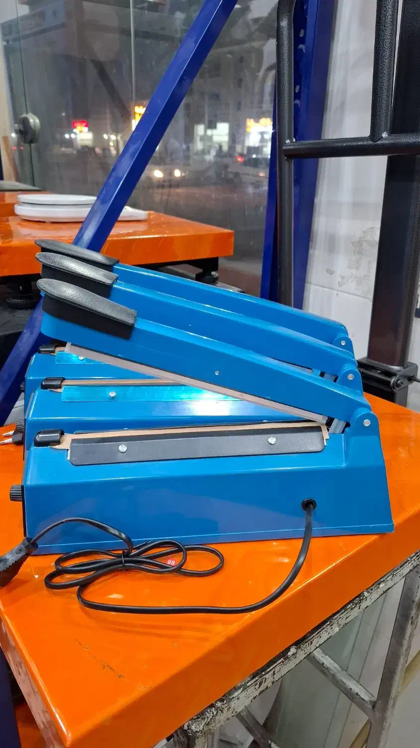 دستگاه پرس،ترازو نفرکش،ترازو اشپزخانه،اویزه|سایر لوازم برقی|بوشهر, |دیوار