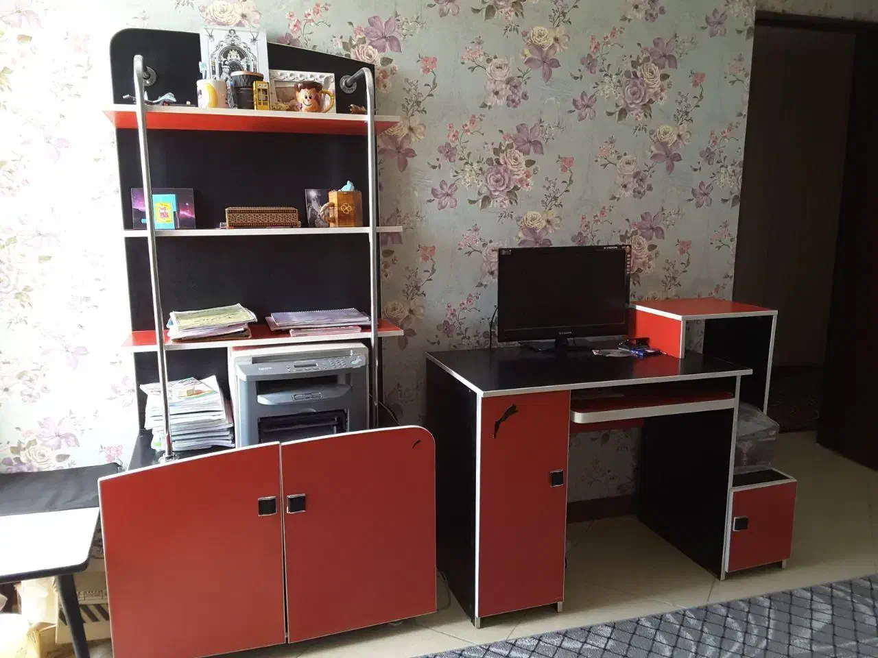 میز تحریر و کتابخانه|میز تحریر و کامپیوتر|فولادشهر, C1|دیوار