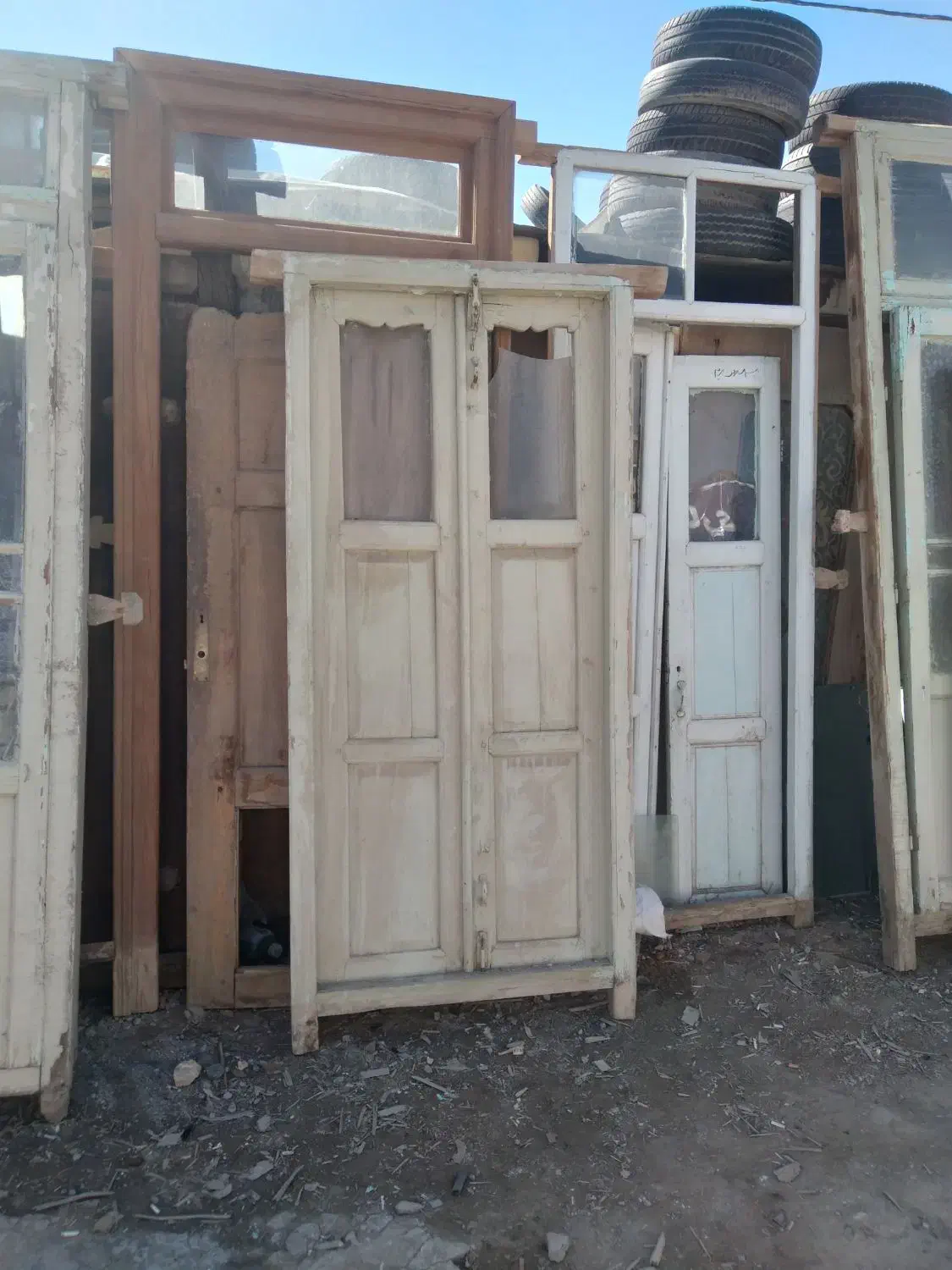 درقدیمی|مصالح و تجهیزات ساختمان|نجف‌آباد, شهدا|دیوار