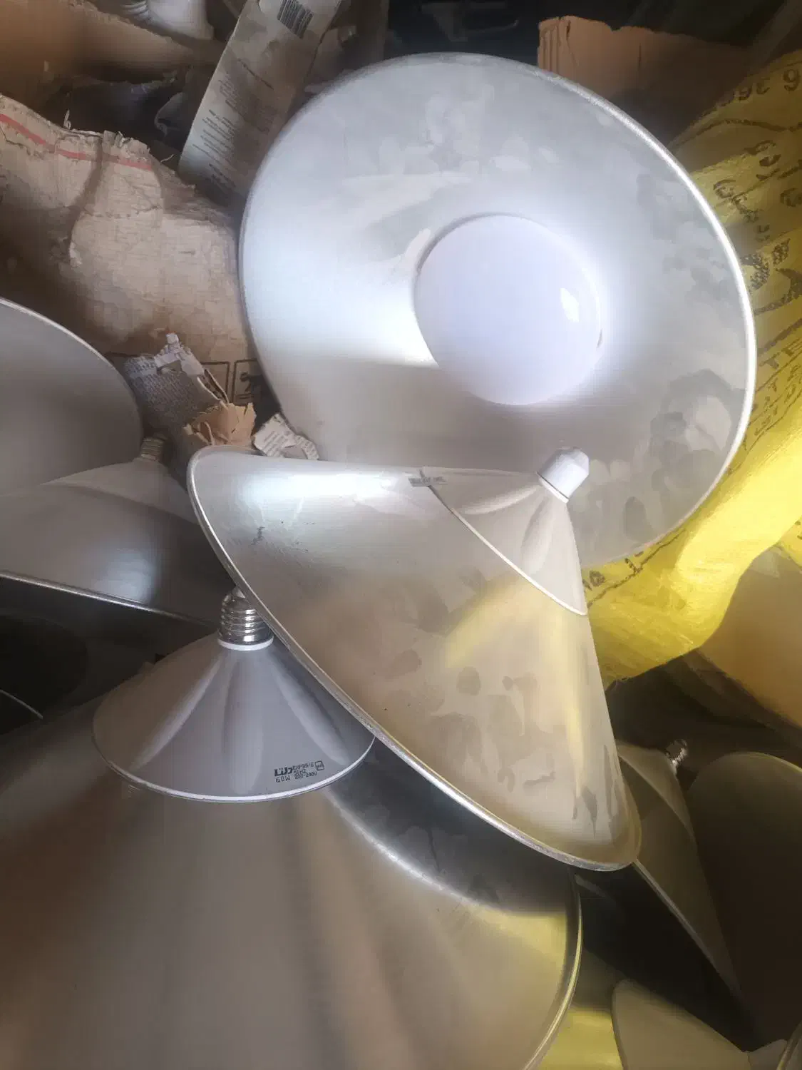 لامپ کم مصرف|لامپ و چراغ|رباط‌کریم, الارد|دیوار