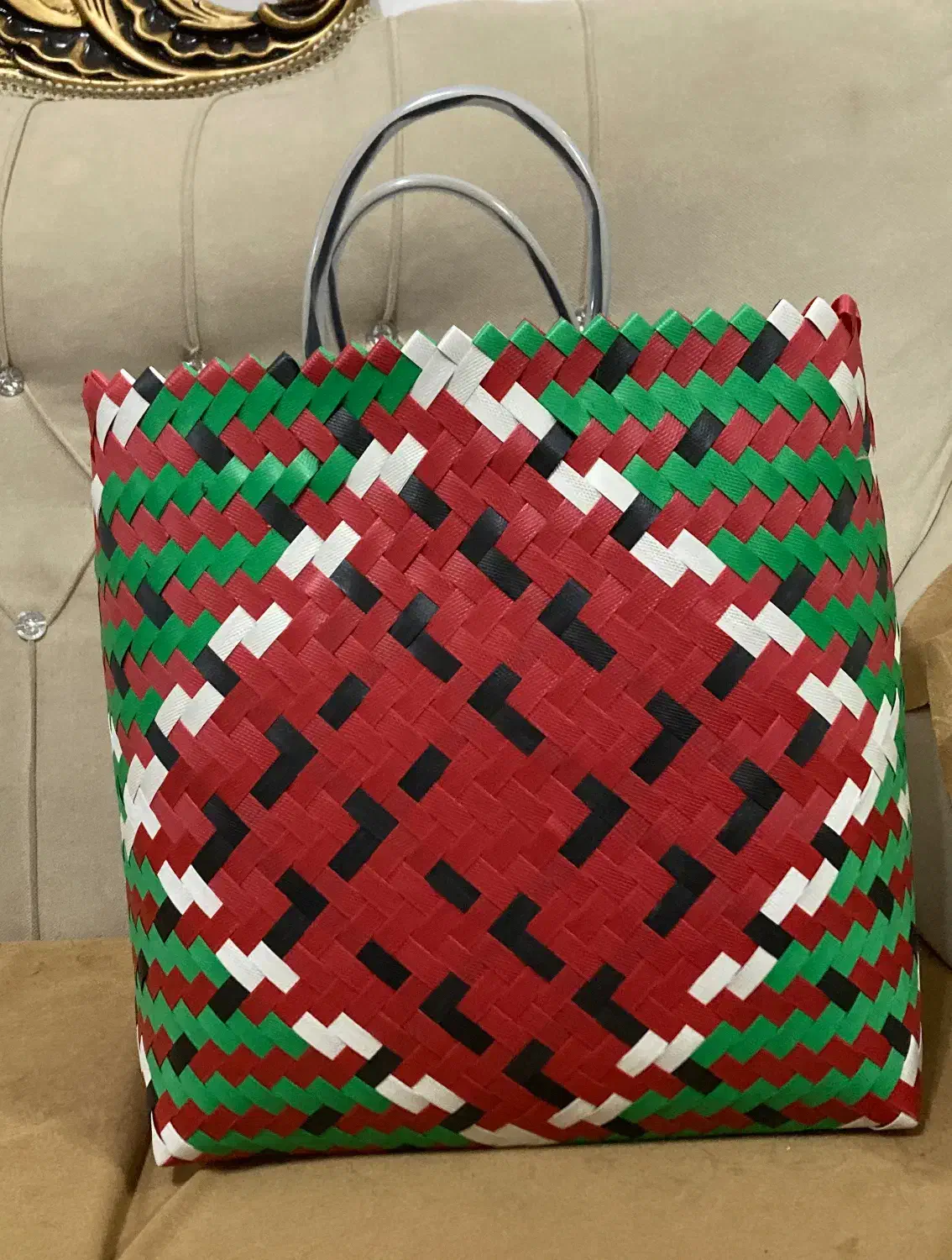 ساک تسمه ای|کیف، کفش، کمربند|آستانه اشرفیه, |دیوار