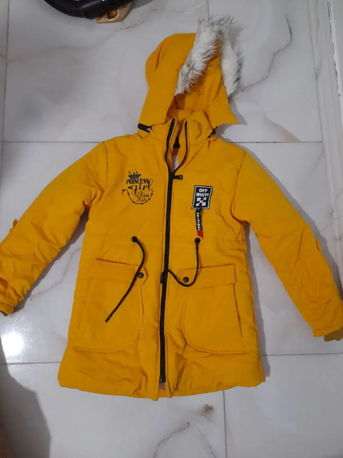 کاپشن دخترانه|لباس|نظرآباد, رسالت|دیوار