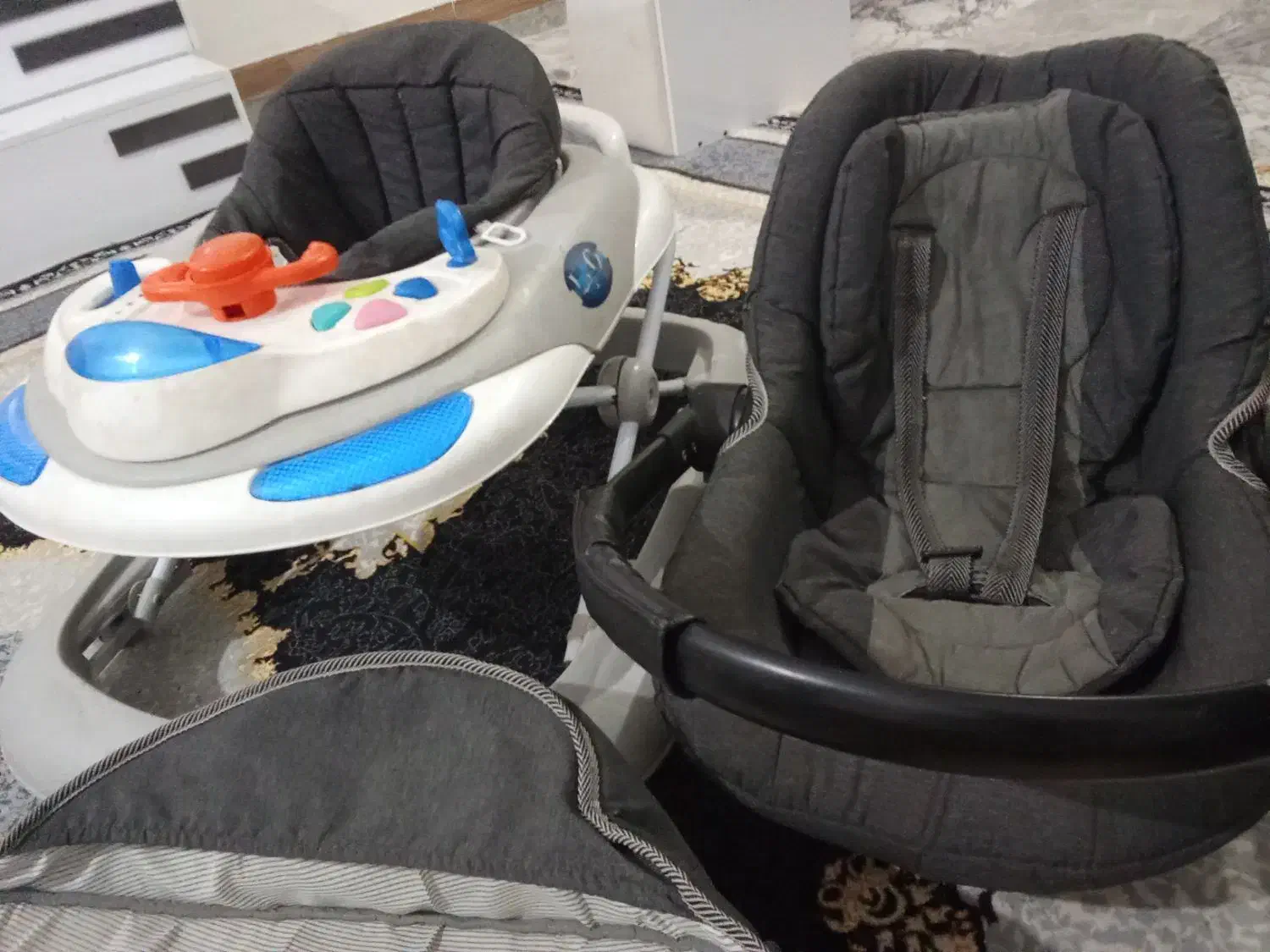 کریر و راروک در حد نو|کالسکه و لوازم جانبی|گالیکش, |دیوار