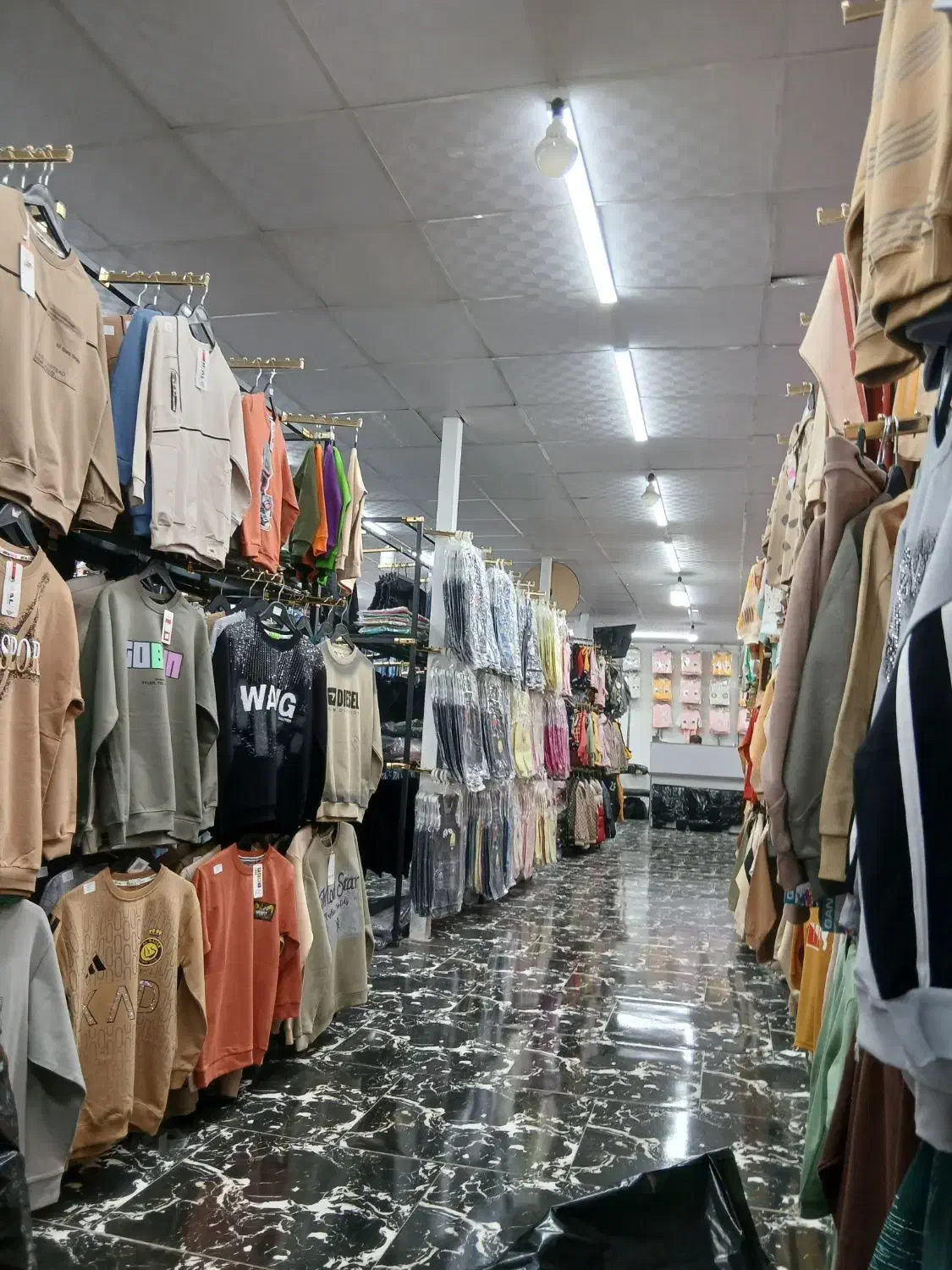 کارگر ساده و انباردار جوان اقا|استخدام بازاریابی و فروش|مشهد, هفده شهریور|دیوار