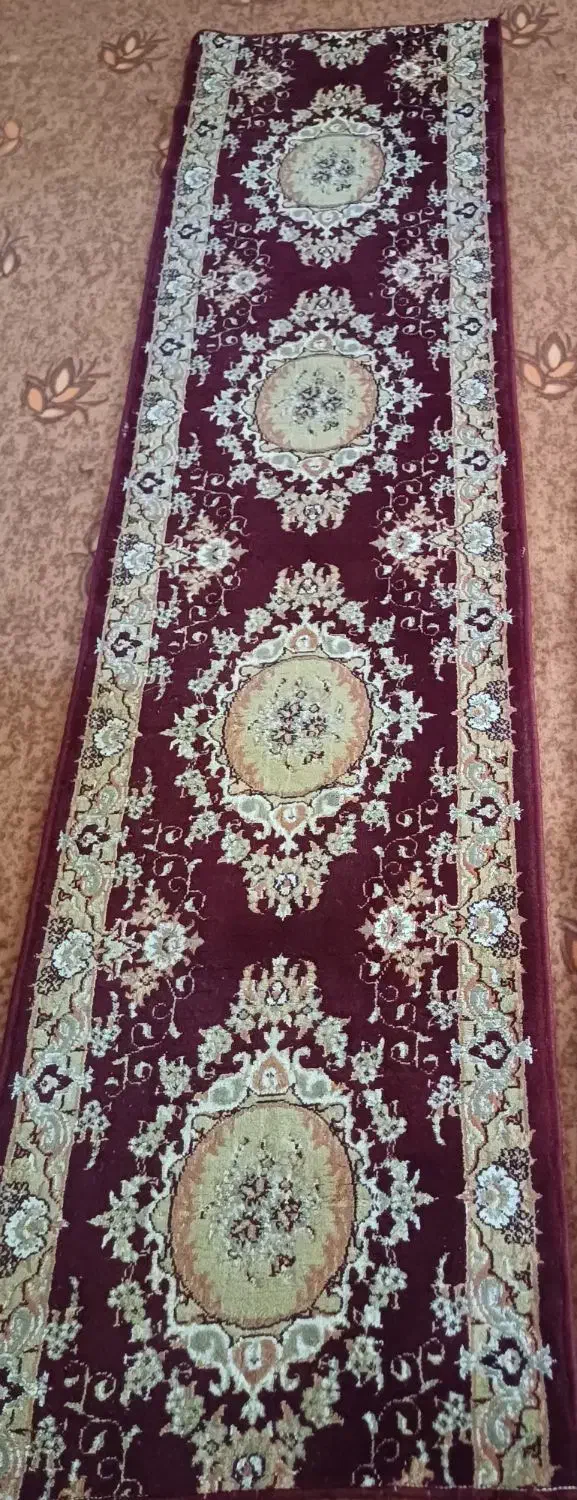 ۲عدد کنار فرشی سالم و تمیز و خوش رنگ|فرش|کازرون, |دیوار