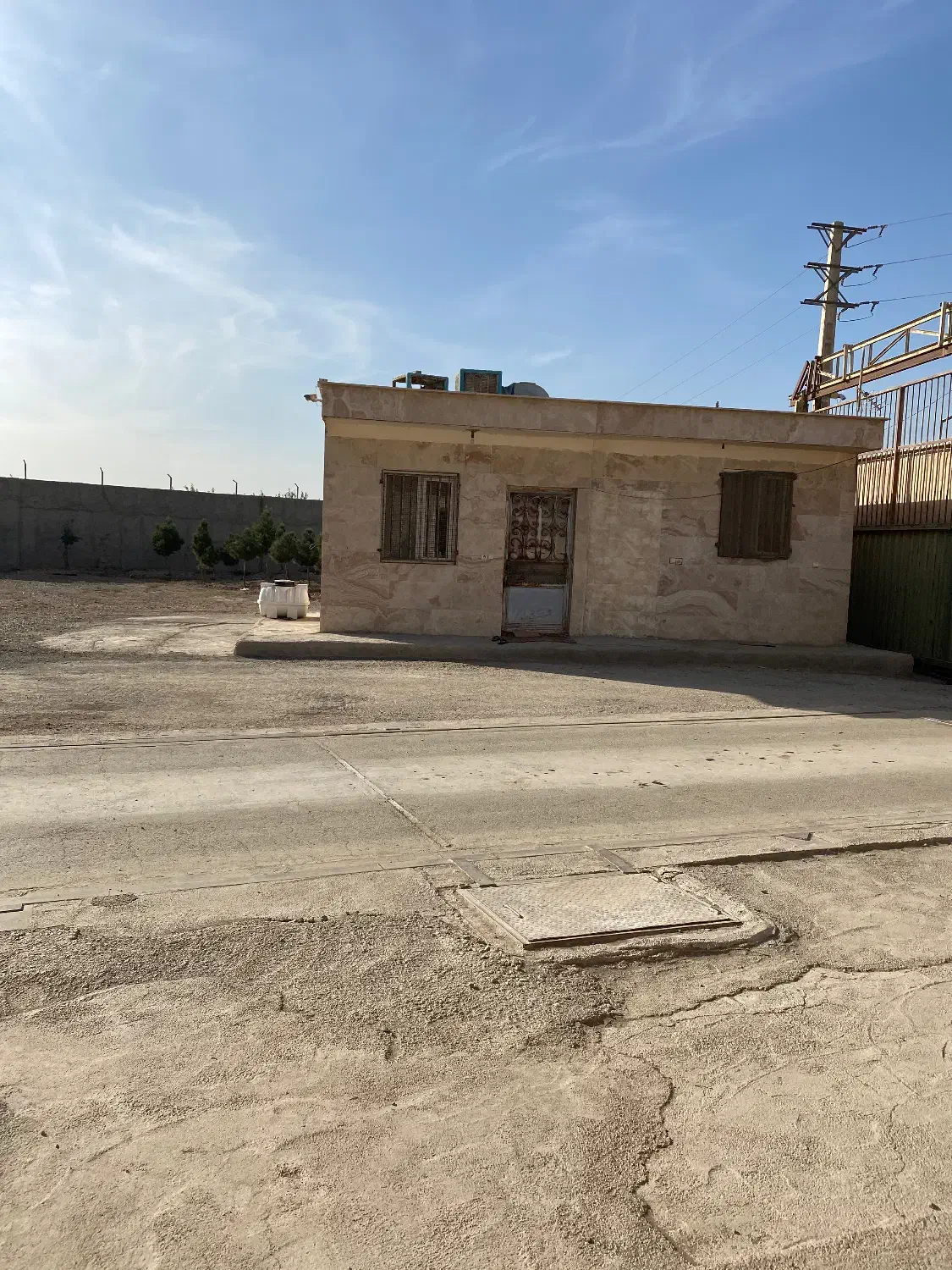 نگهبانی|استخدام سرایداری و نظافت|رباطکریم, رباطکریم|دیوار