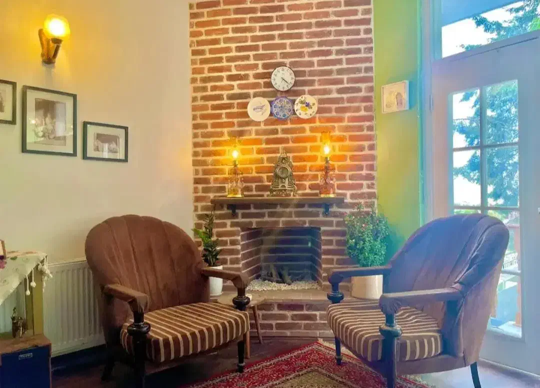 ۱۰۰ متر حیاط دار / آلاچیق و‌ کلبه چوبی / سهروردی