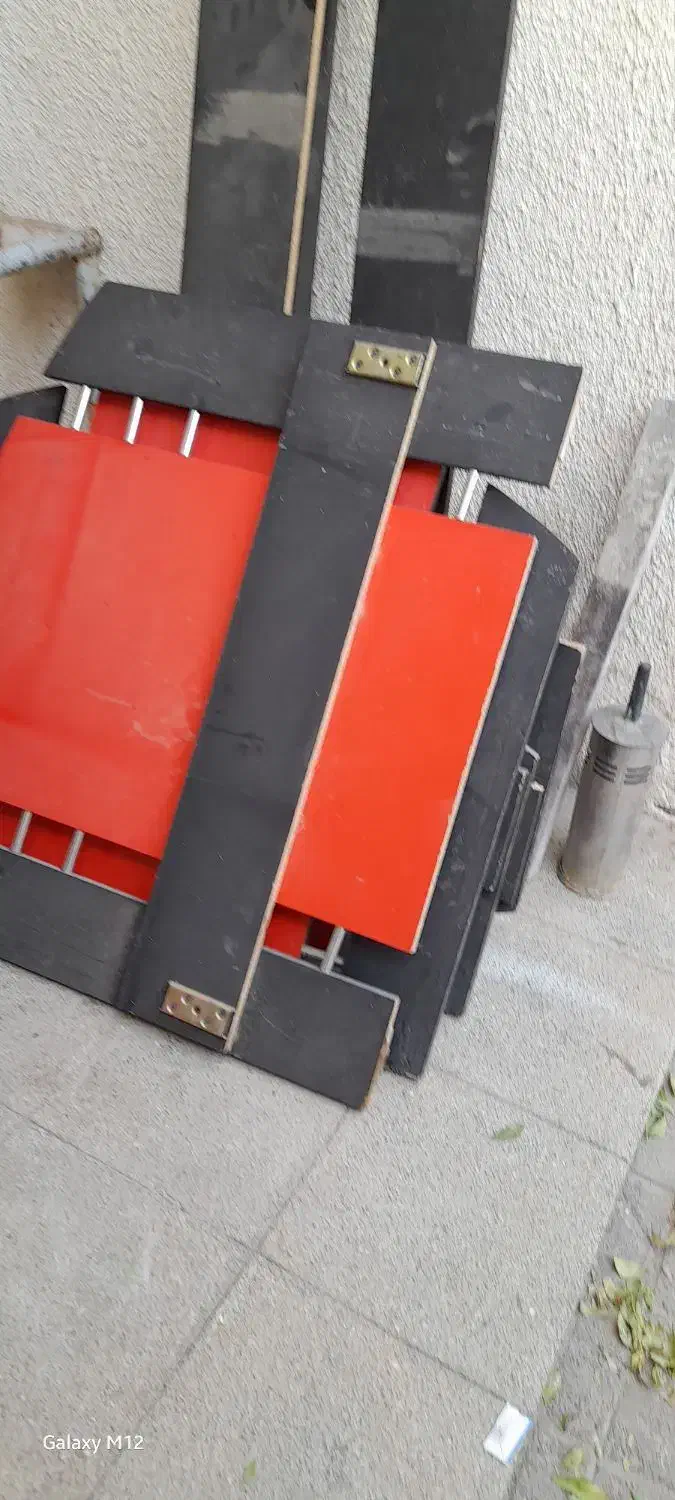 دو عدد تخت نوجوان سالم|تخت و صندلی بچه|تربت جام, والفجر|دیوار