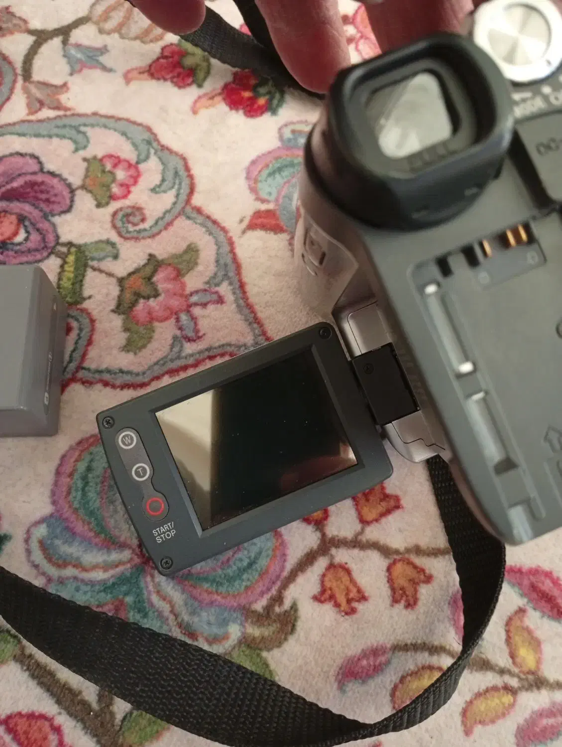 دوربین سونی|دوربین عکاسی و فیلم‌برداری|کرمان, |دیوار