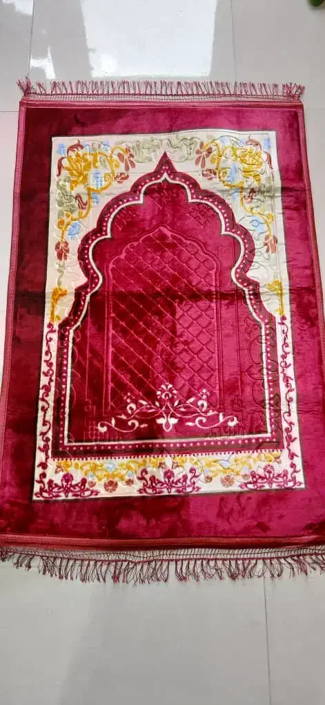 سجاده ترمزدار مارک مولا|گلیم، جاجیم، گبه|گنبد کاووس, |دیوار