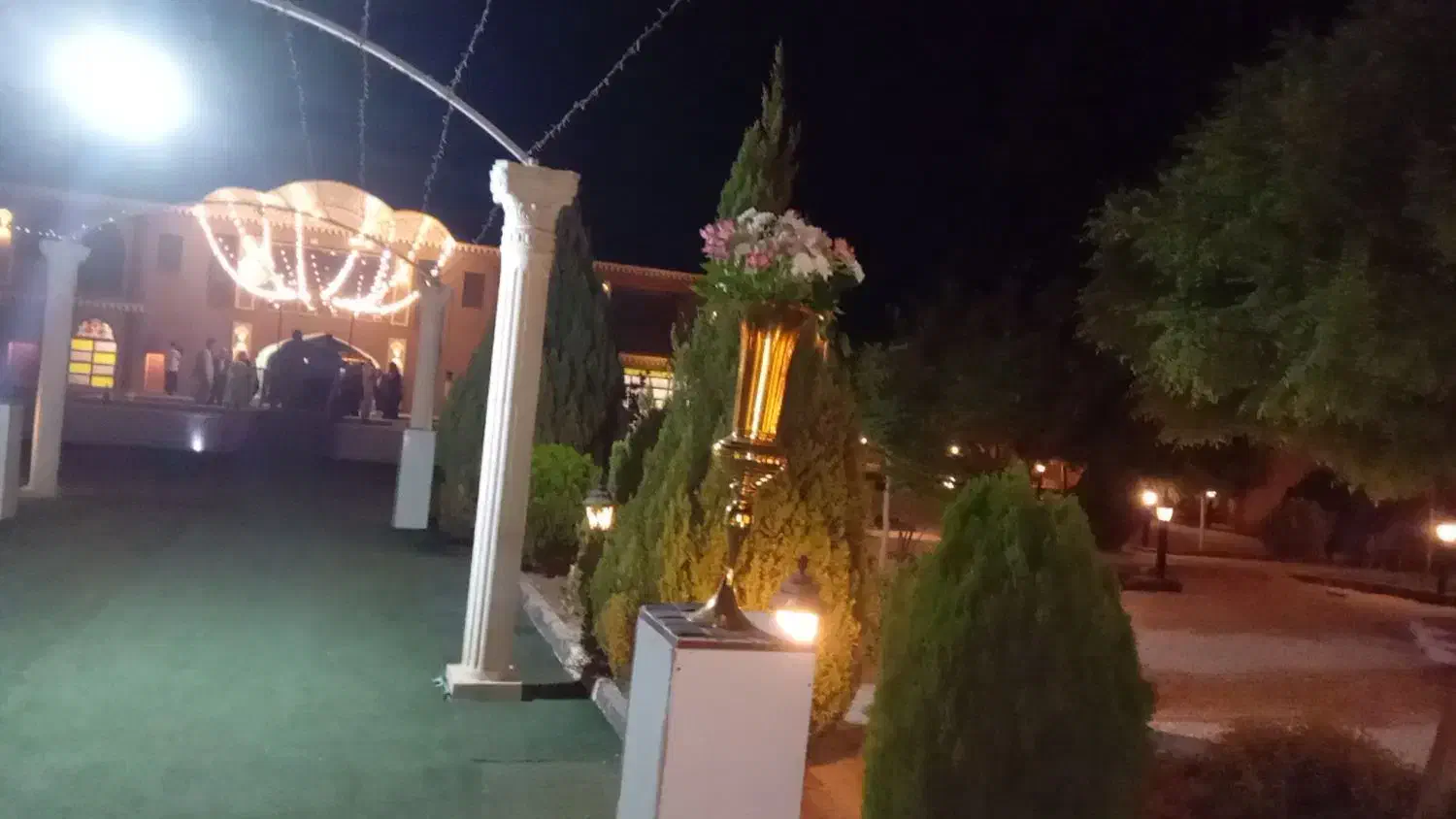 اجاره روزانه/باغ‌ویلا‌|اجارهٔ کوتاه‌مدت ویلا و باغ|اصفهان, فرودگاه شهید بهشتی|دیوار