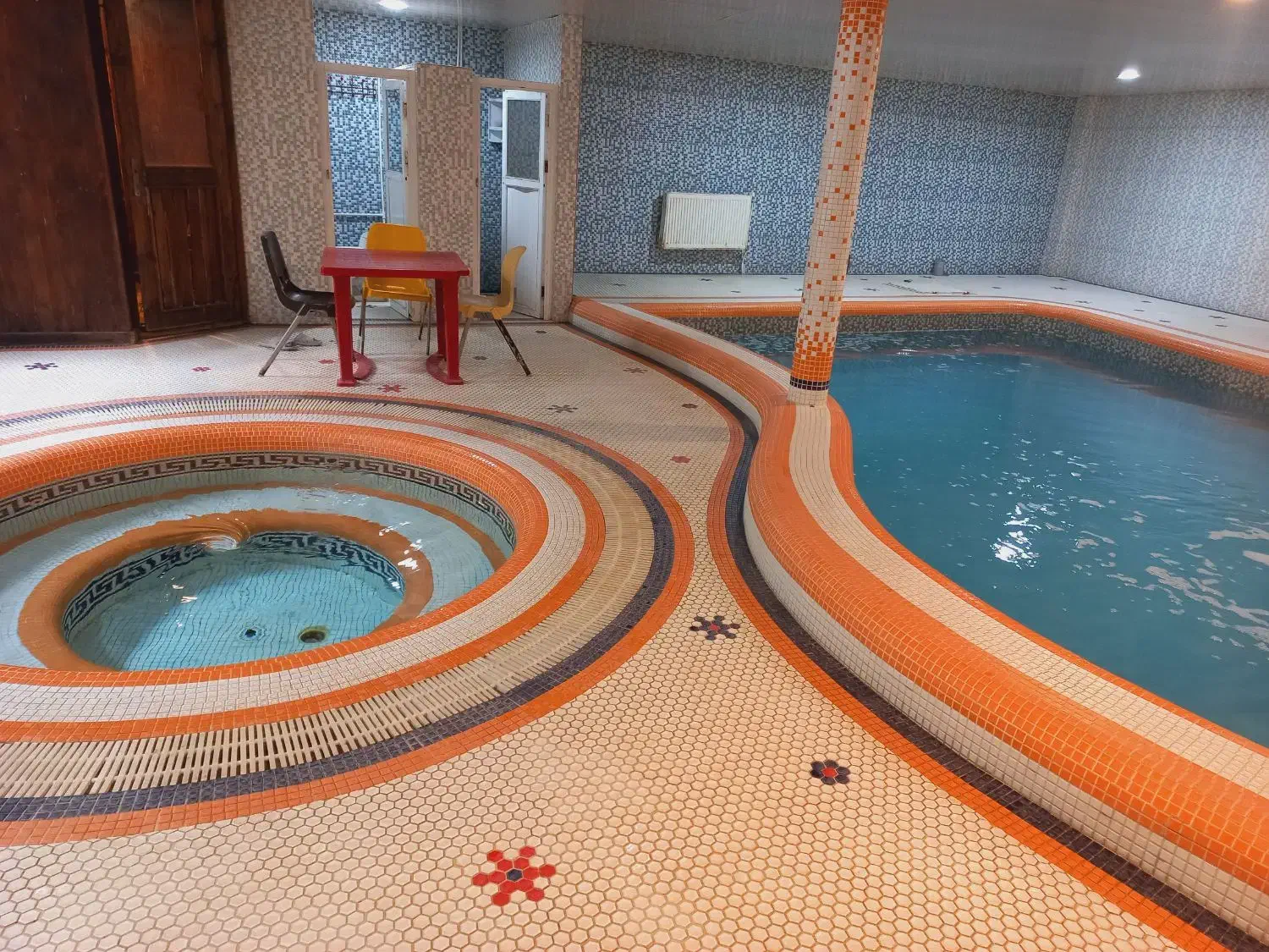 باغ ویلا اجاره ای با مجموعه آبی و میز بلیارد|اجارهٔ کوتاهمدت ویلا و باغ|مشهد, چهاربرج|دیوار