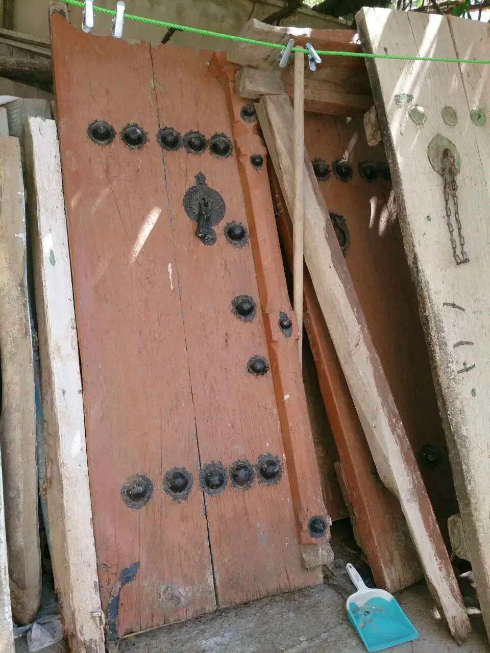 دروازه چوب گردو قدیمی|کلکسیون اشیاء عتیقه|سنندج, |دیوار