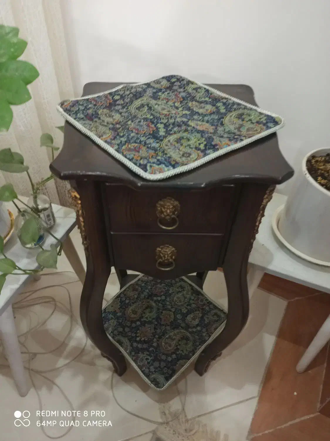 کتابخانه یا باکس چوبی ومیز تلفن|کتابخانه، شلف، قفسه‌های دیواری|قم, بنیاد|دیوار