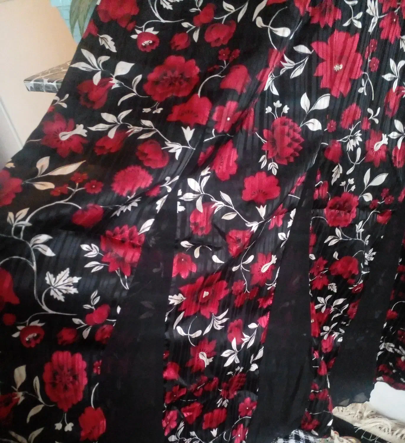 پیراهن مجلسی|لباس|الیگودرز, |دیوار