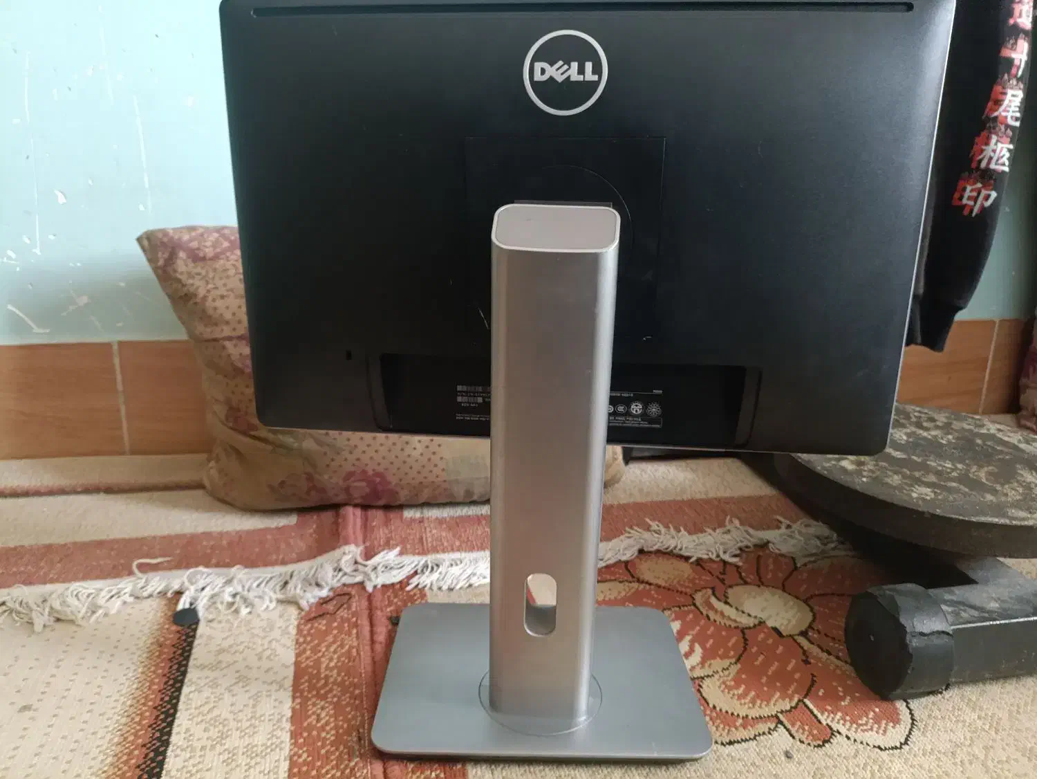 مانیتور dell ال سی دی شکسته|قطعات و لوازم جانبی رایانه|جره و بالاده, |دیوار