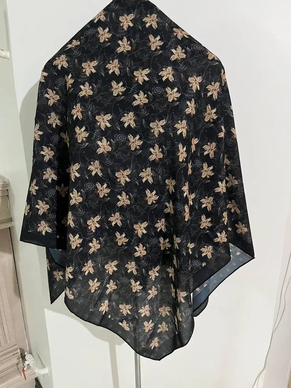 چند عدد روسری نخی  حریر ابریشم شال نخی شال بوکله|لباس|تهران, شهرآرا|دیوار