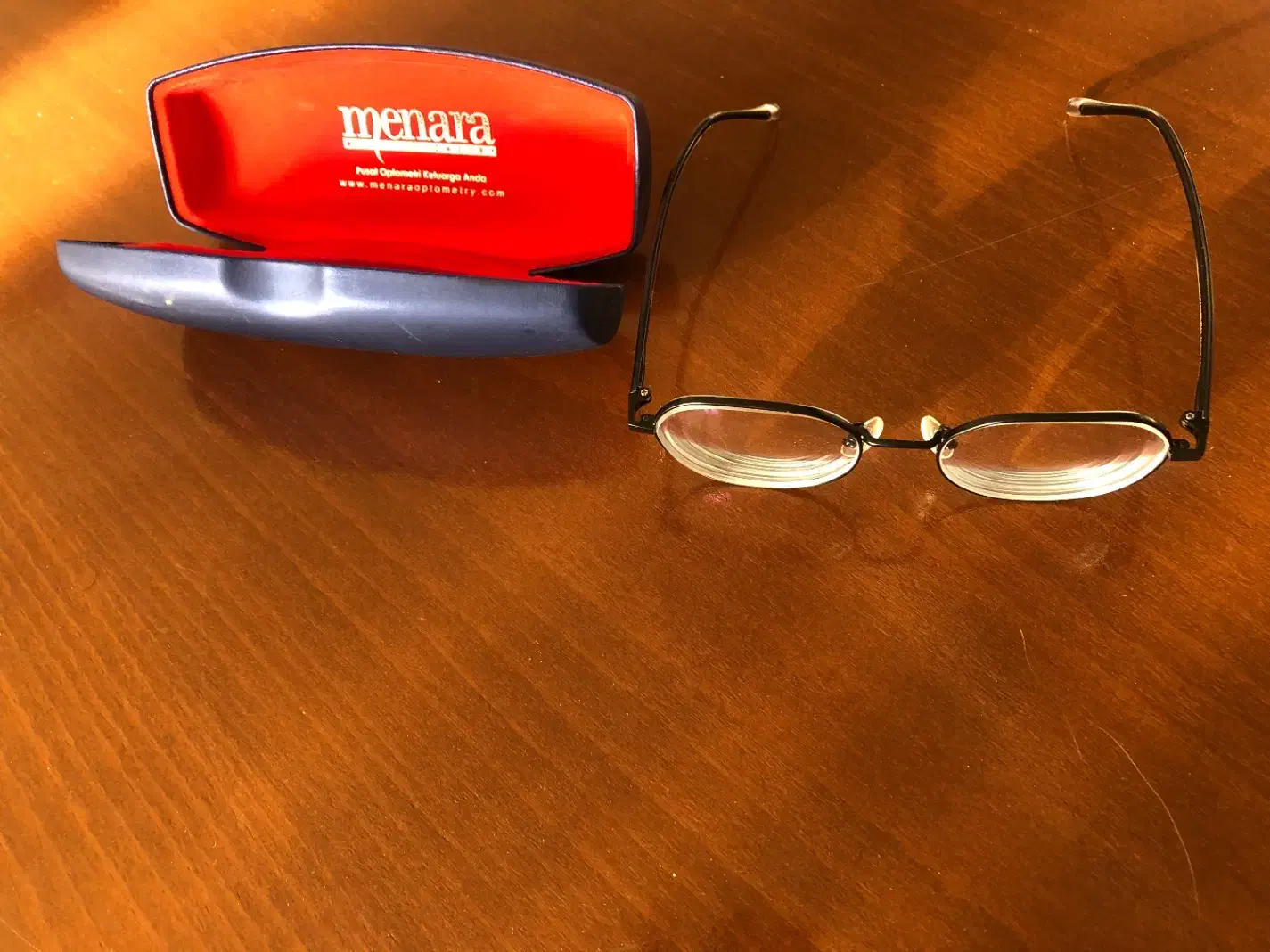 عینک طبی|زیورآلات و اکسسوری|فولادشهر, مسکن مهر فولادشهر|دیوار