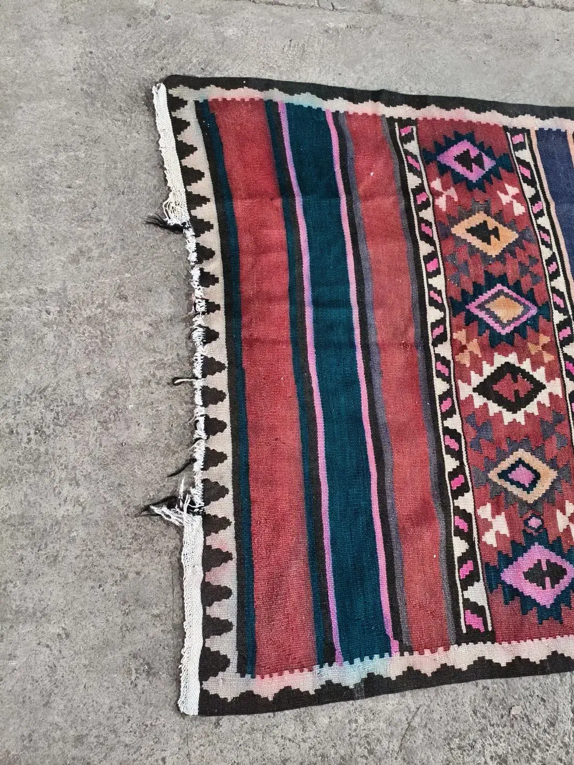 گلیم|گلیم، جاجیم، گبه|چهاردانگه (تهران), |دیوار