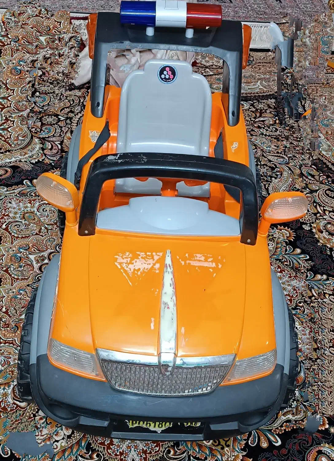 ماشین شارژی بزگ|اسباب‌بازی بچه|خرم‌آباد, |دیوار