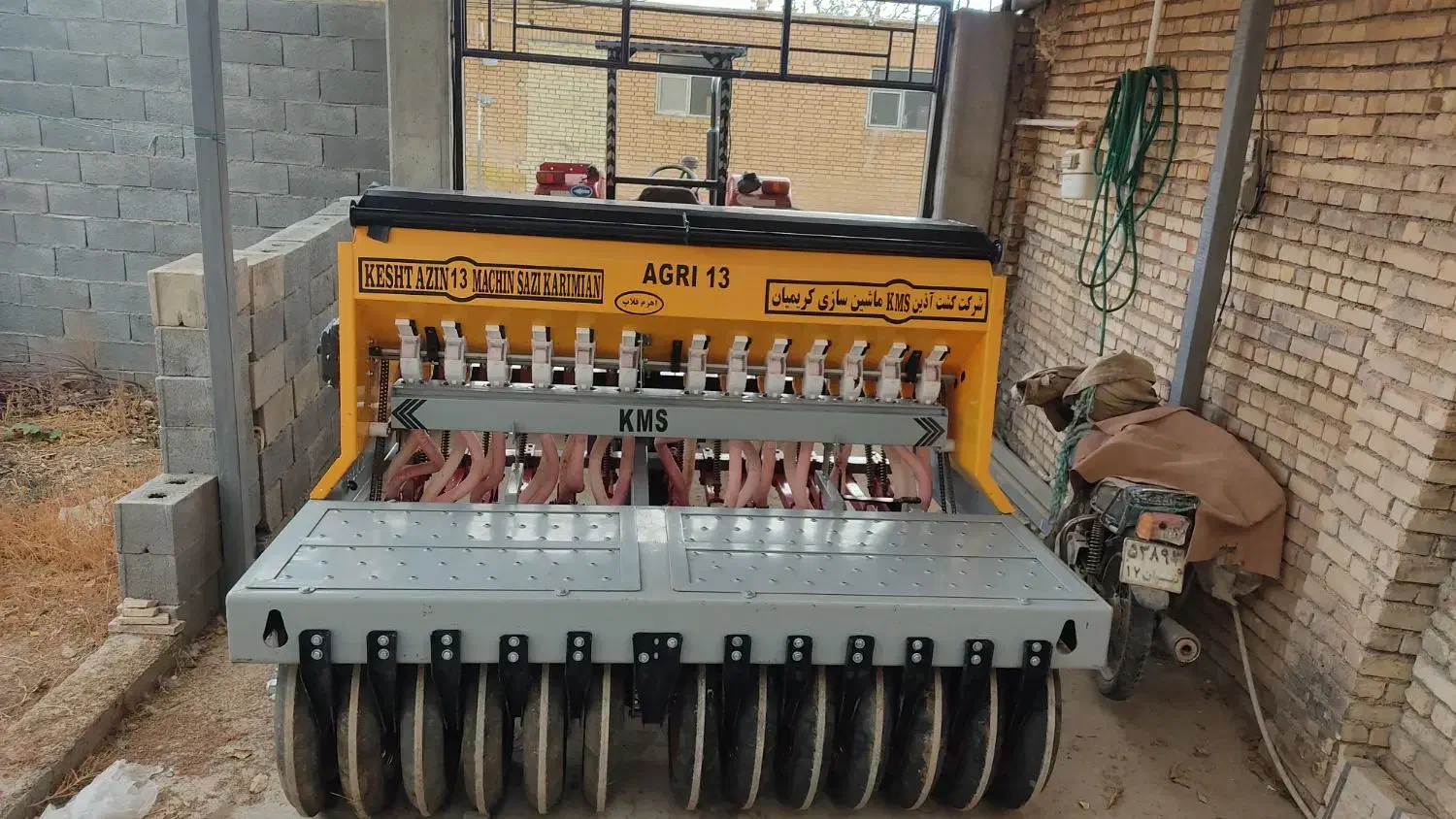 ردیف کار عمیق کار|ماشینآلات صنعتی|گندمان, |دیوار