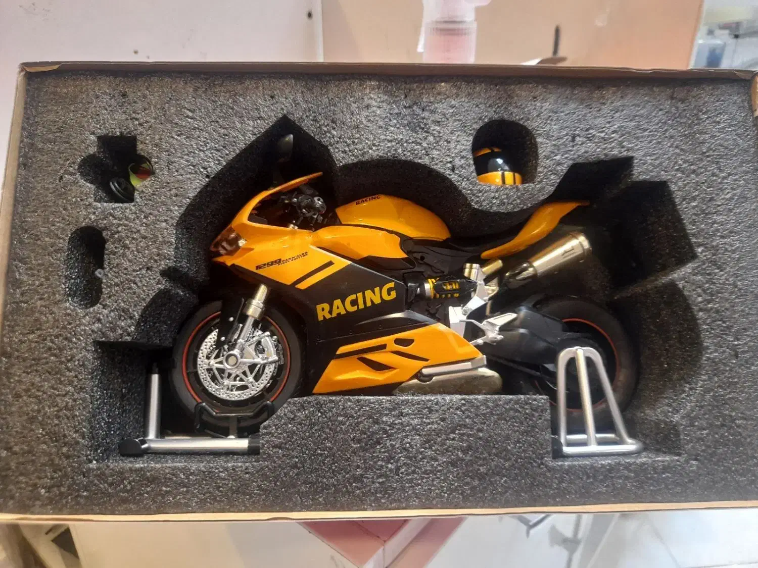 ماکت موتور RACING (استارت خور، دودزا،کلید دار)|اسباب‌‌بازی|قزوین, |دیوار