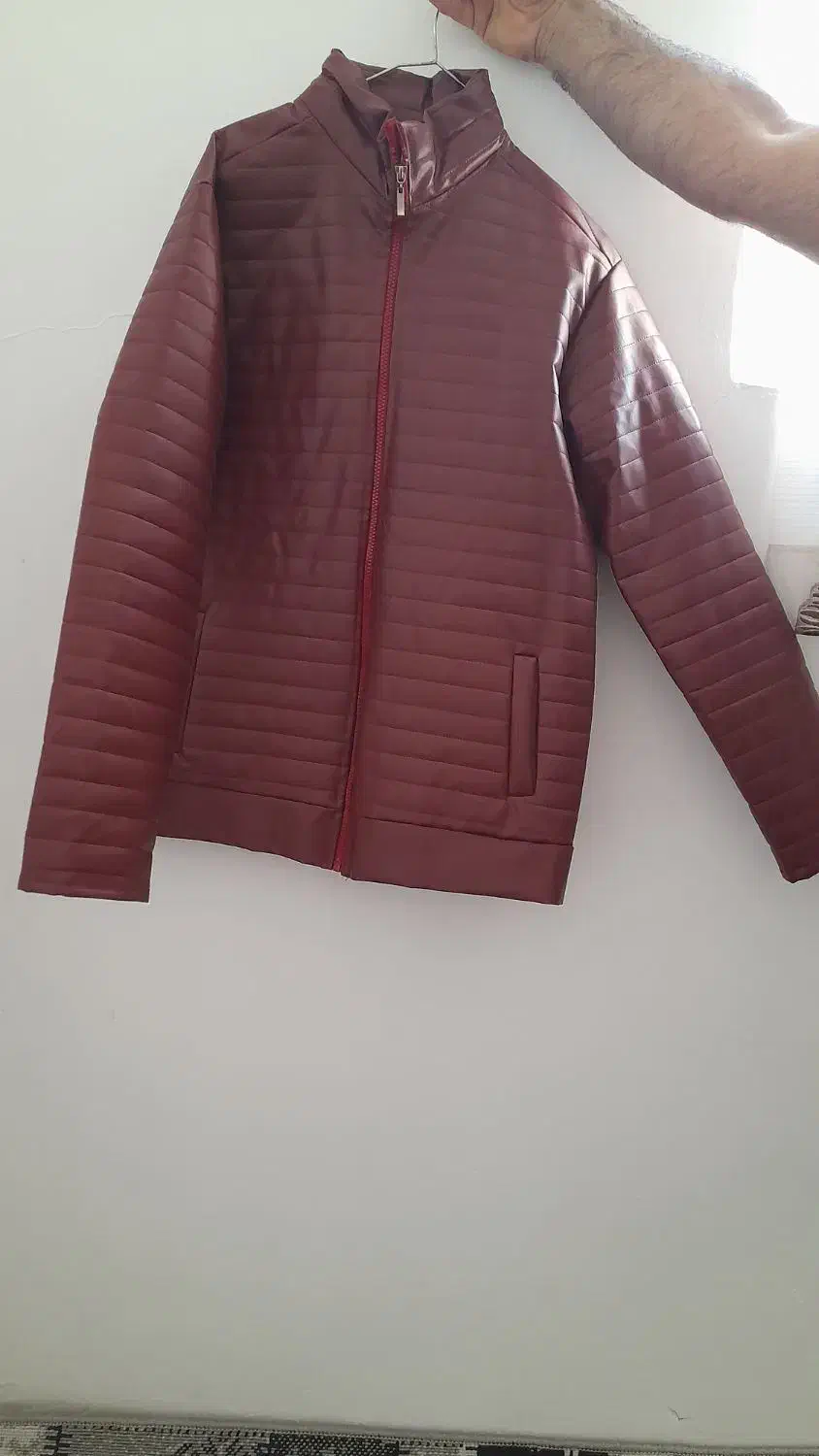 کاپشن نو نو|لباس|قم, نیروگاه|دیوار