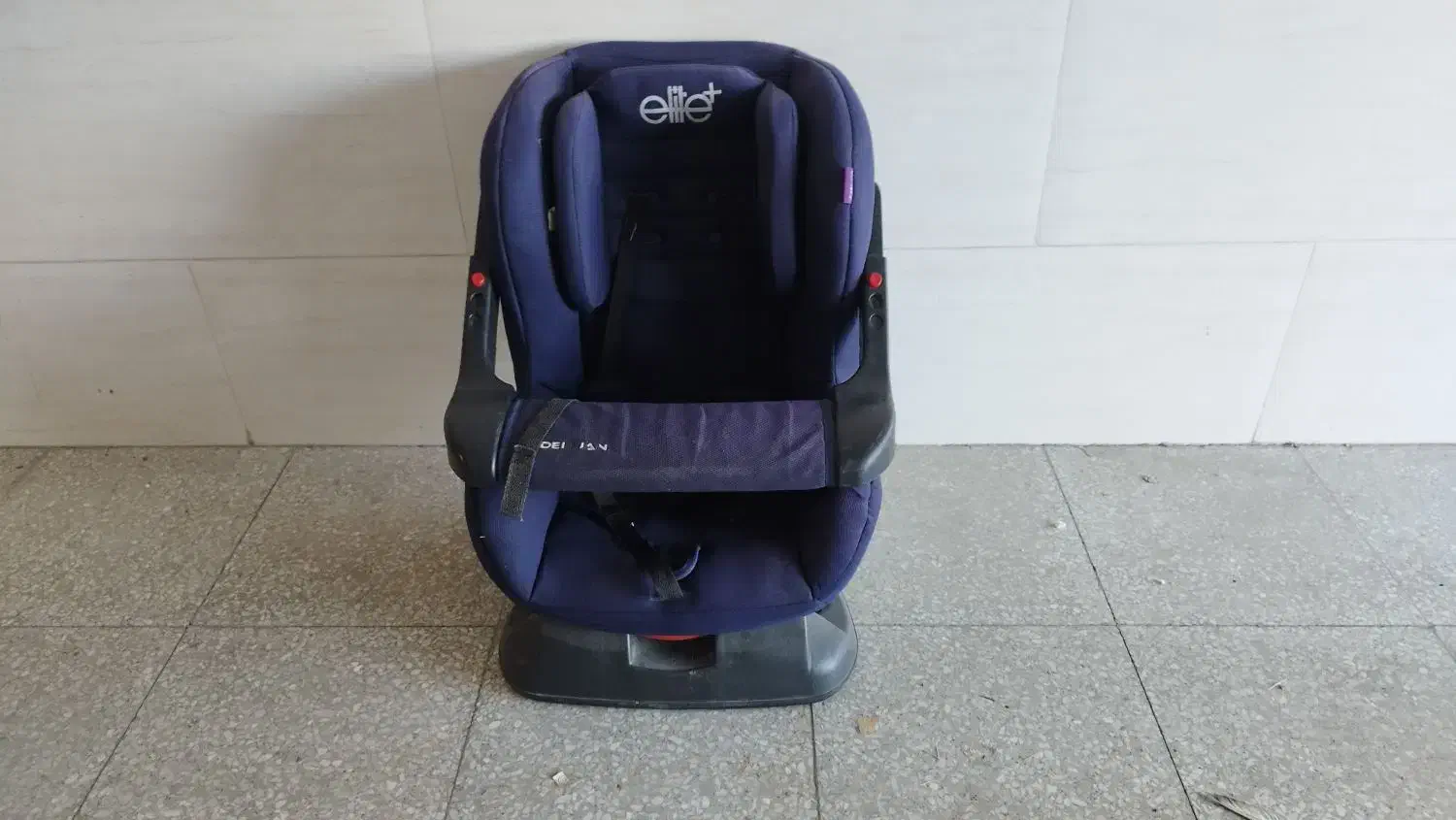 صندلی کودک|تخت و صندلی بچه|ارومیه, |دیوار