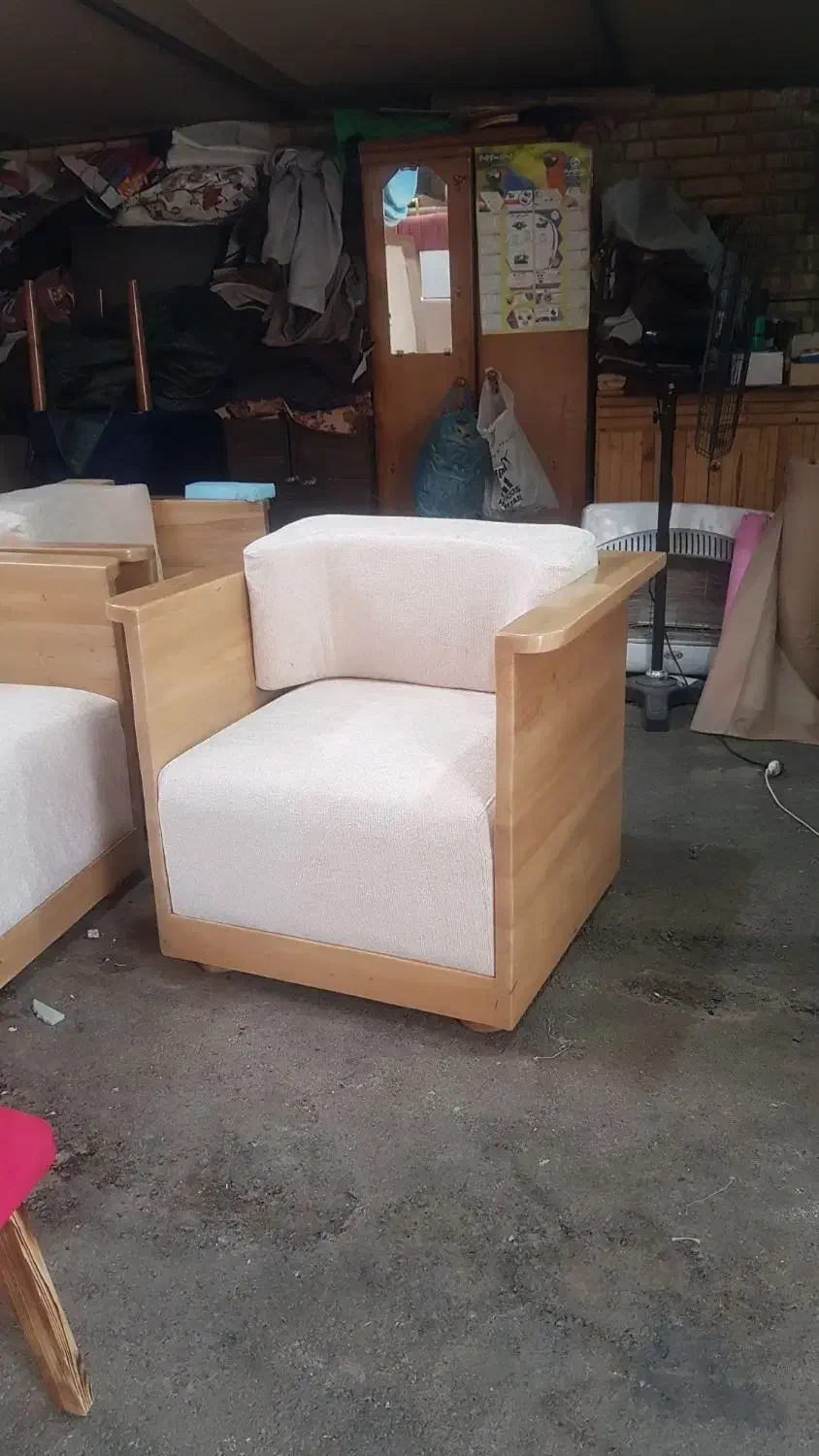 نجار و رنگ کار ماهر و یا نیمه ماهر|استخدام صنعتی، فنی، مهندسی|خمینی‌شهر, |دیوار