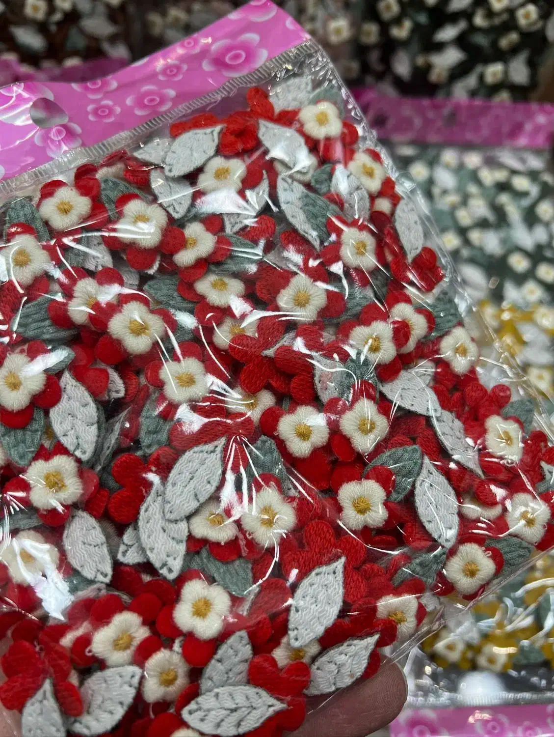 خرجکار شکوفه برگ دار|لوازم خیاطی و بافتنی|نیشابور, محله میدان باغات|دیوار