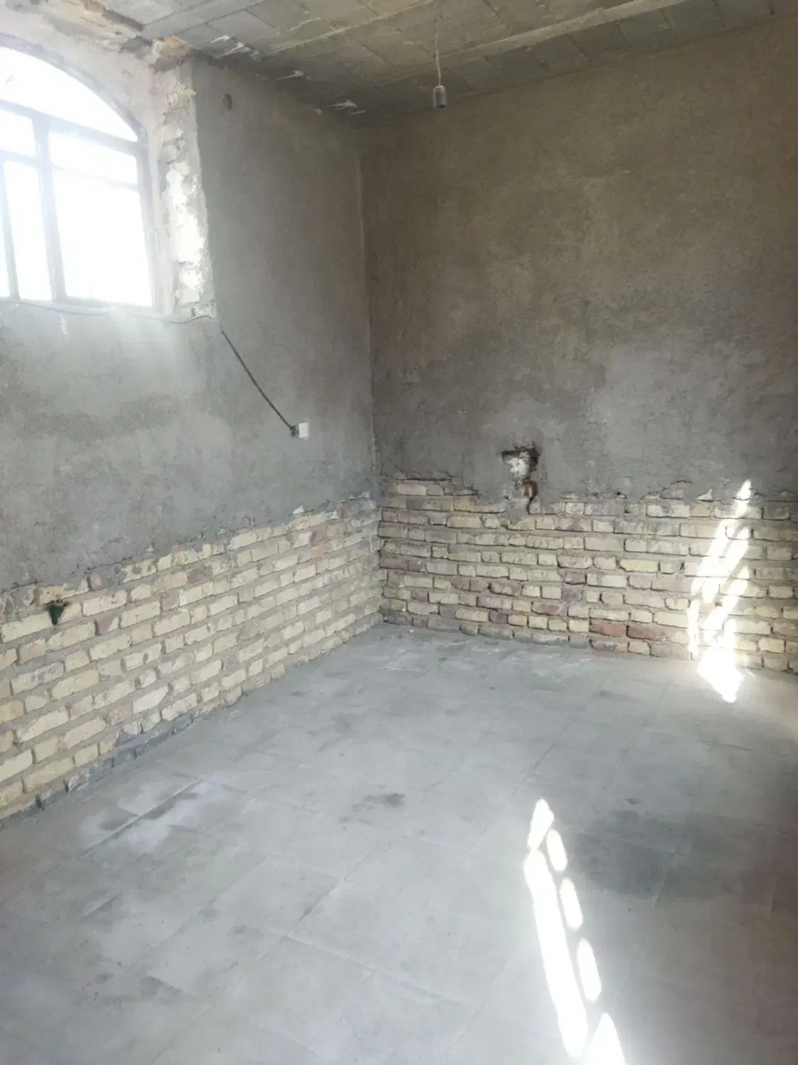 مناسب انباری|اجارهٔ مغازه و غرفه|داراب, |دیوار